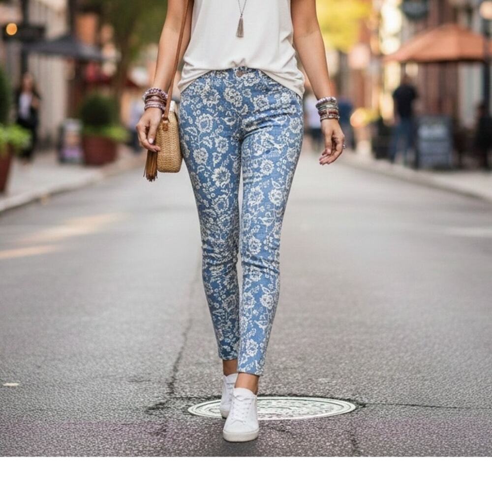 J. McLaughlin Light Blue Floral Skinny Jeans